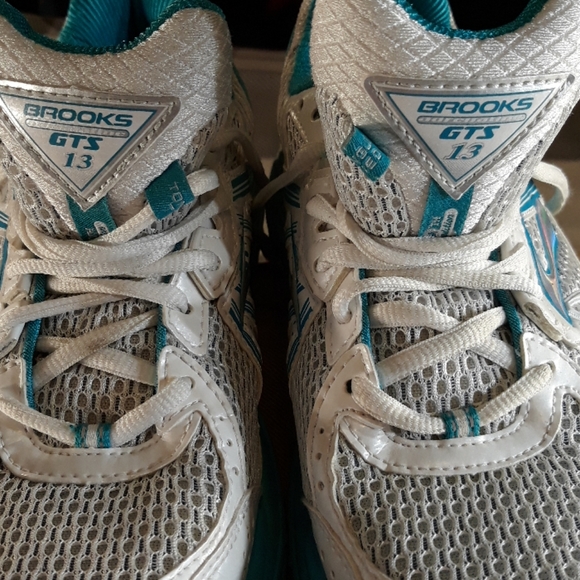 Brooks Limited GTS13 Women's Running Shoes - Picture 8 of 8